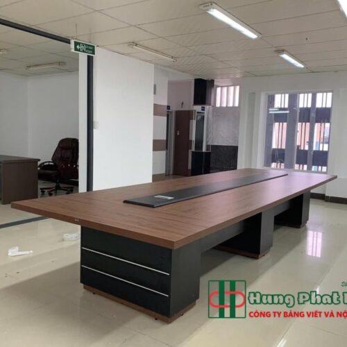 Bàn giao nội thất phòng họp cho khách hàng